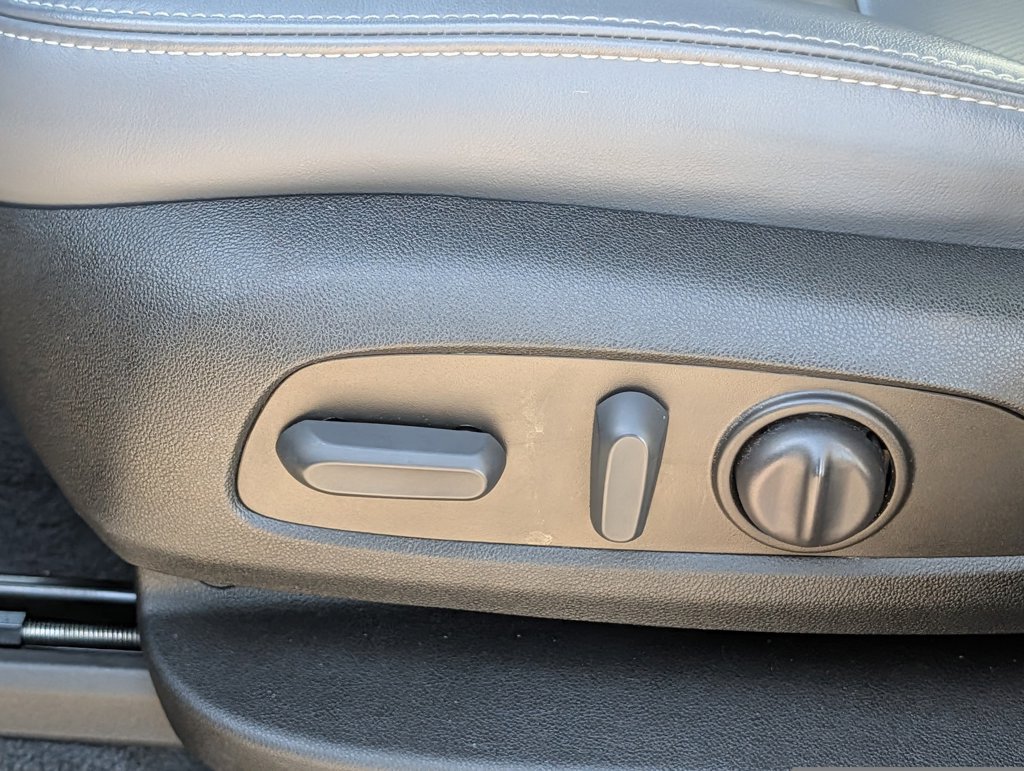 Used 2023 Buick Enclave Essence w/ Experience Buick Package FWD image 26