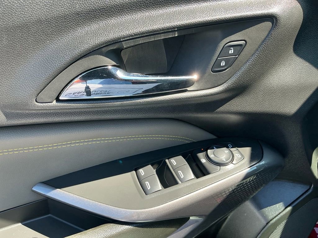 Used 2024 Chevrolet Trax ACTIV w/ Sunroof Package image 16