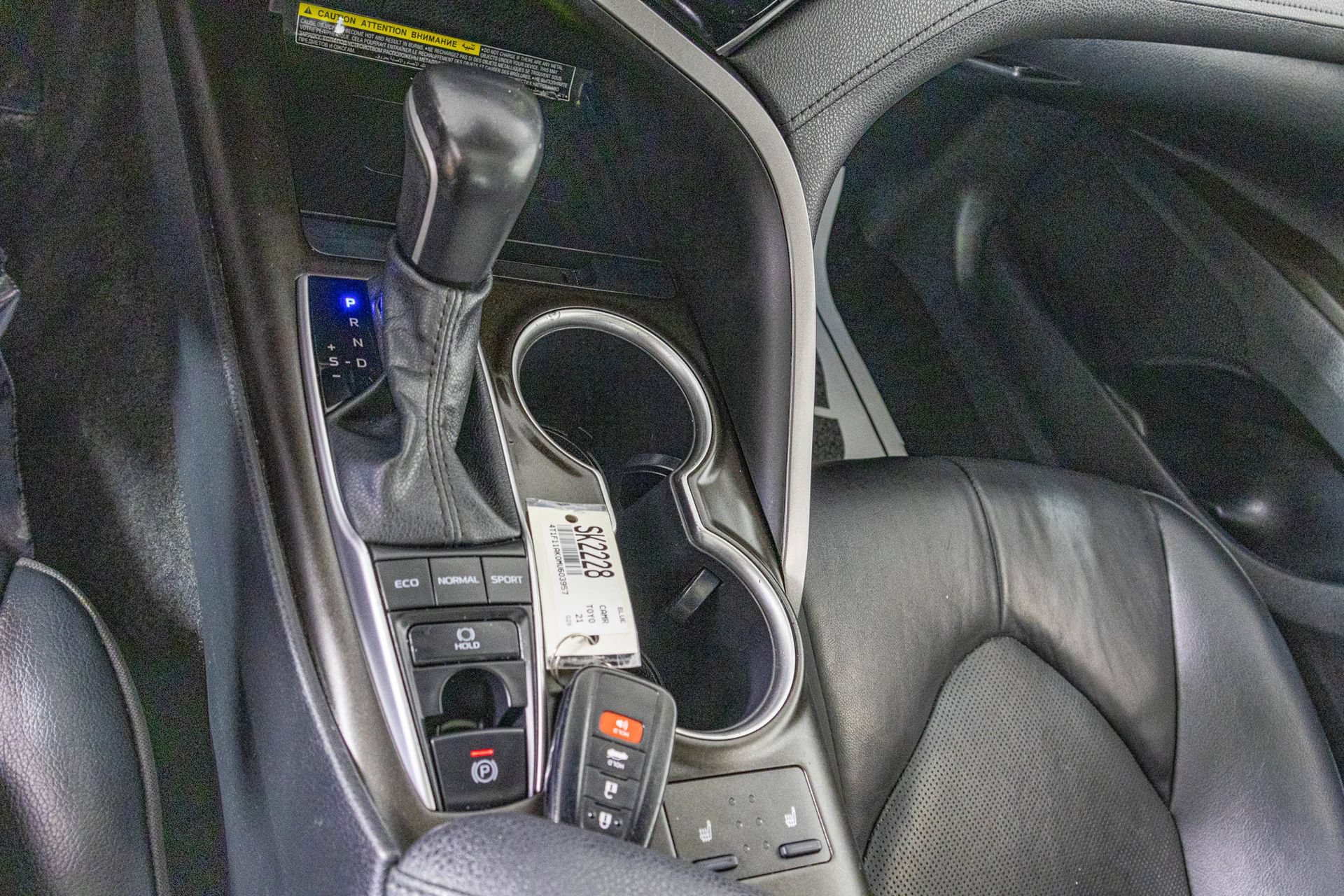 Used 2021 Toyota Camry XLE FWD image 28