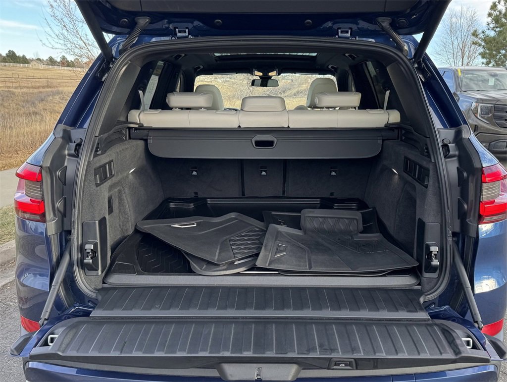 Used 2021 BMW X5 xDrive40i w/ Premium Package 2 image 11