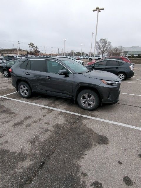Used 2023 Toyota RAV4 XLE w/ Convenience Package image 7