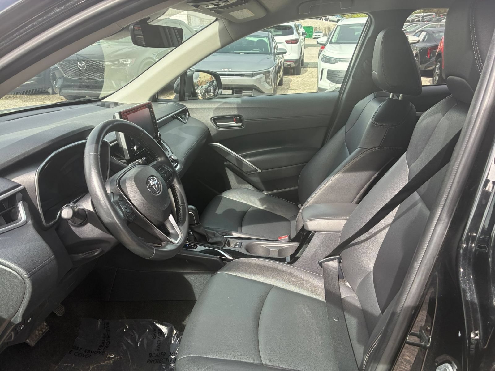 Used 2022 Toyota Corolla Cross XLE AWD/4WD image 21