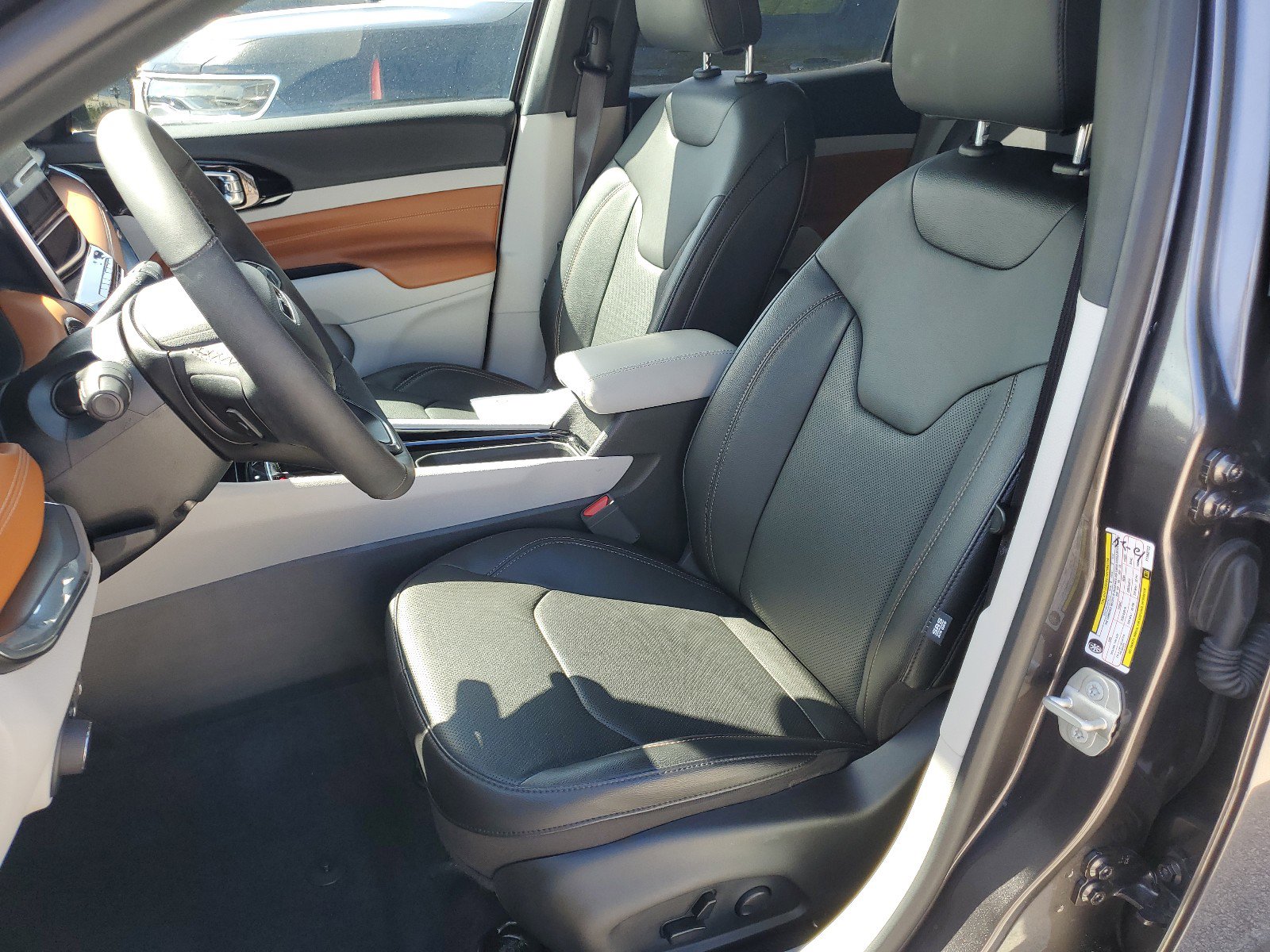 Used 2023 Jeep Compass Limited w/ Elite Group image 19