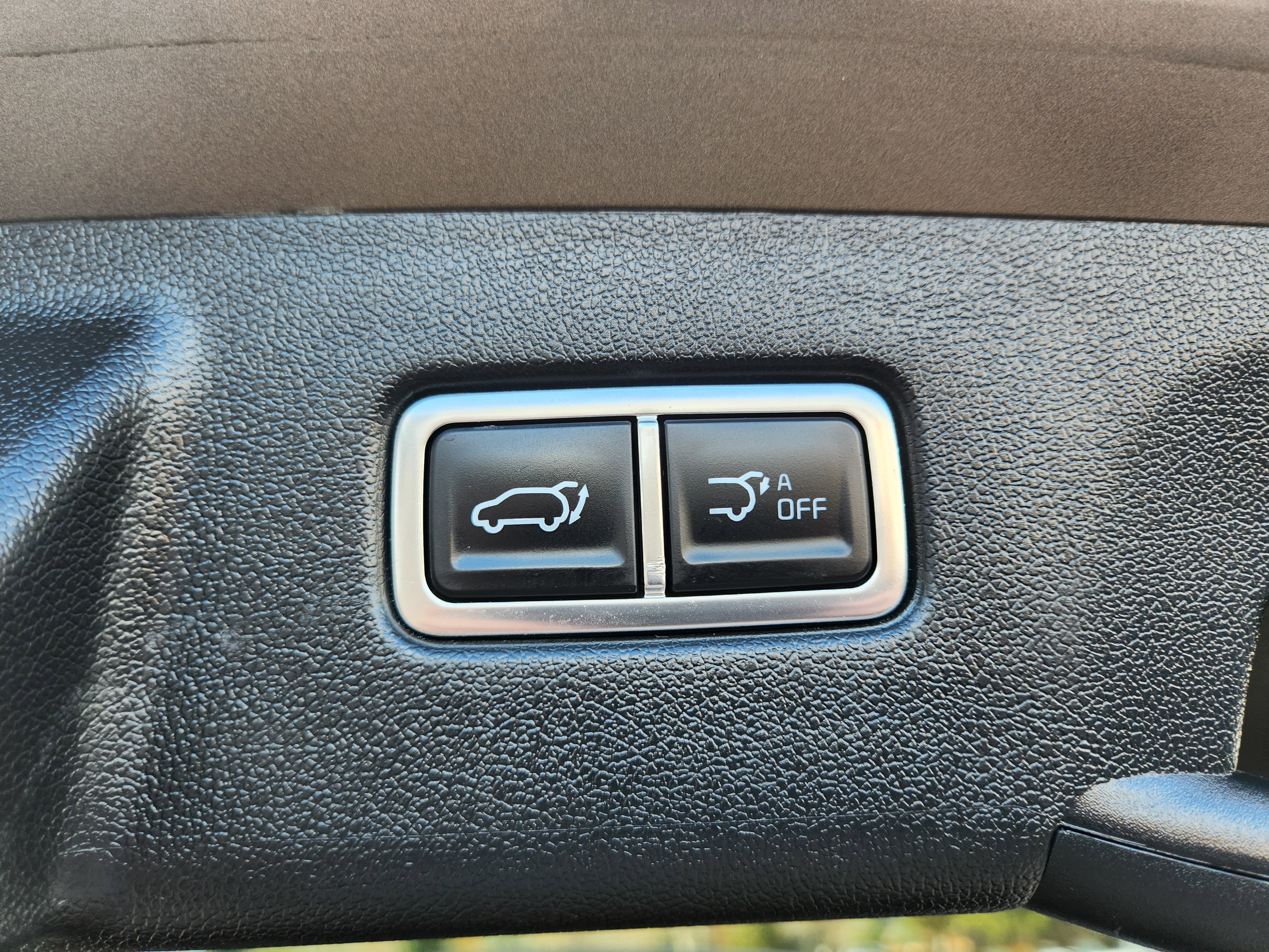 Used 2025 Kia Sorento EX w/ EX Panoramic Sunroof Package image 14