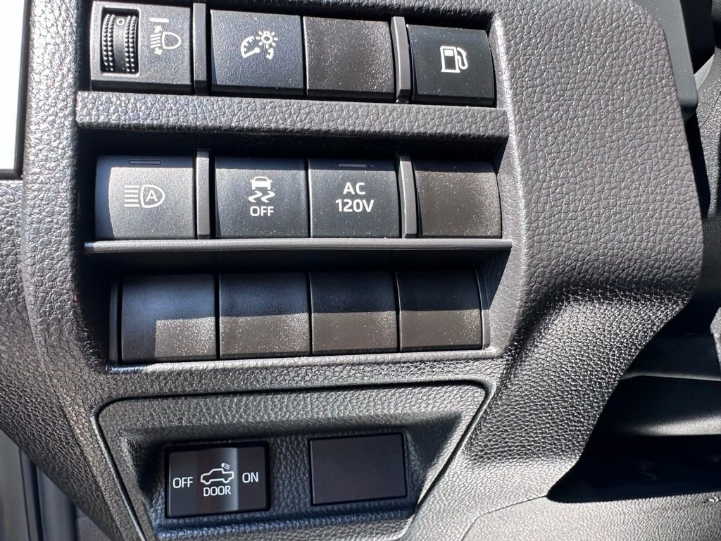 Used 2025 Toyota Tacoma TRD Sport AWD/4WD image 15