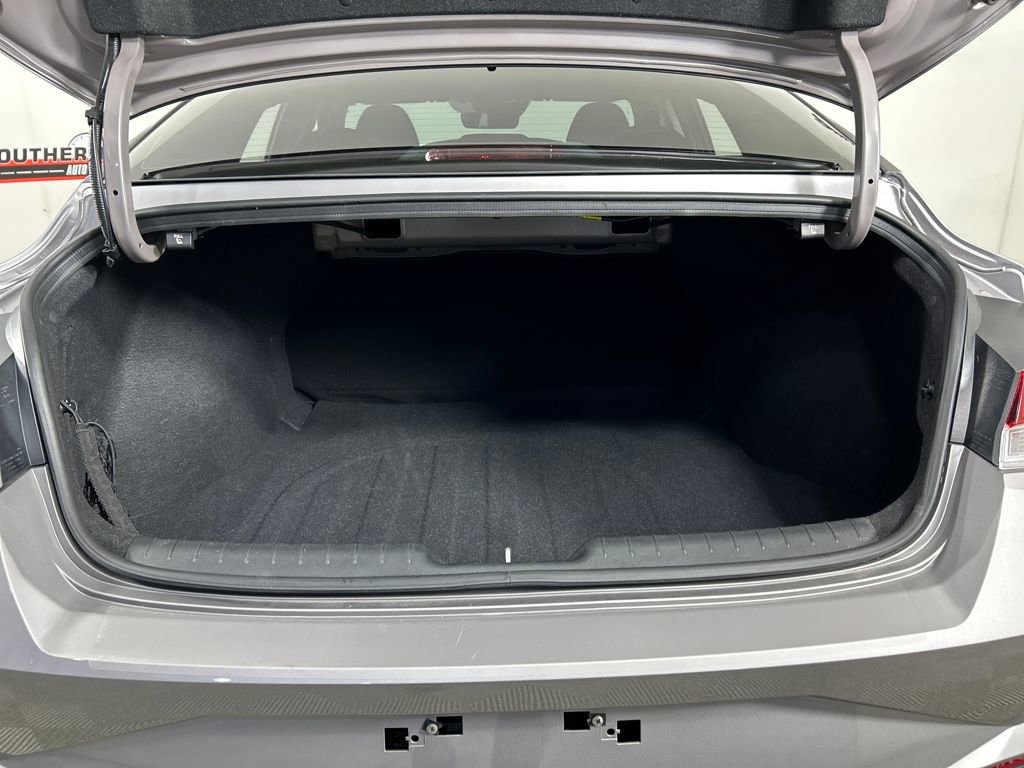 Certified 2023 Hyundai Elantra SEL w/ Convenience Package image 20