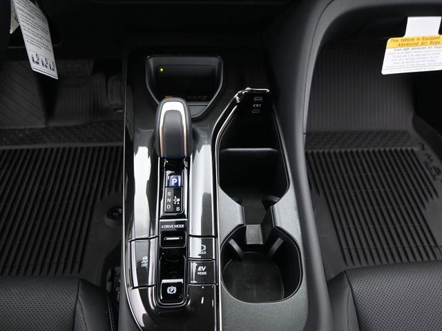 Used 2026 Toyota Crown Limited image 7