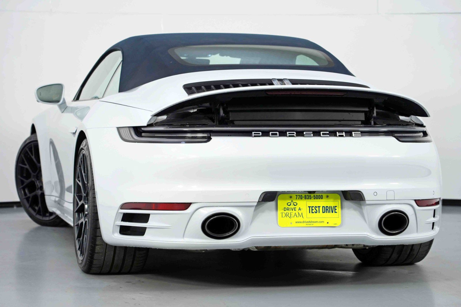 Used 2022 Porsche 911 Carrera image 6