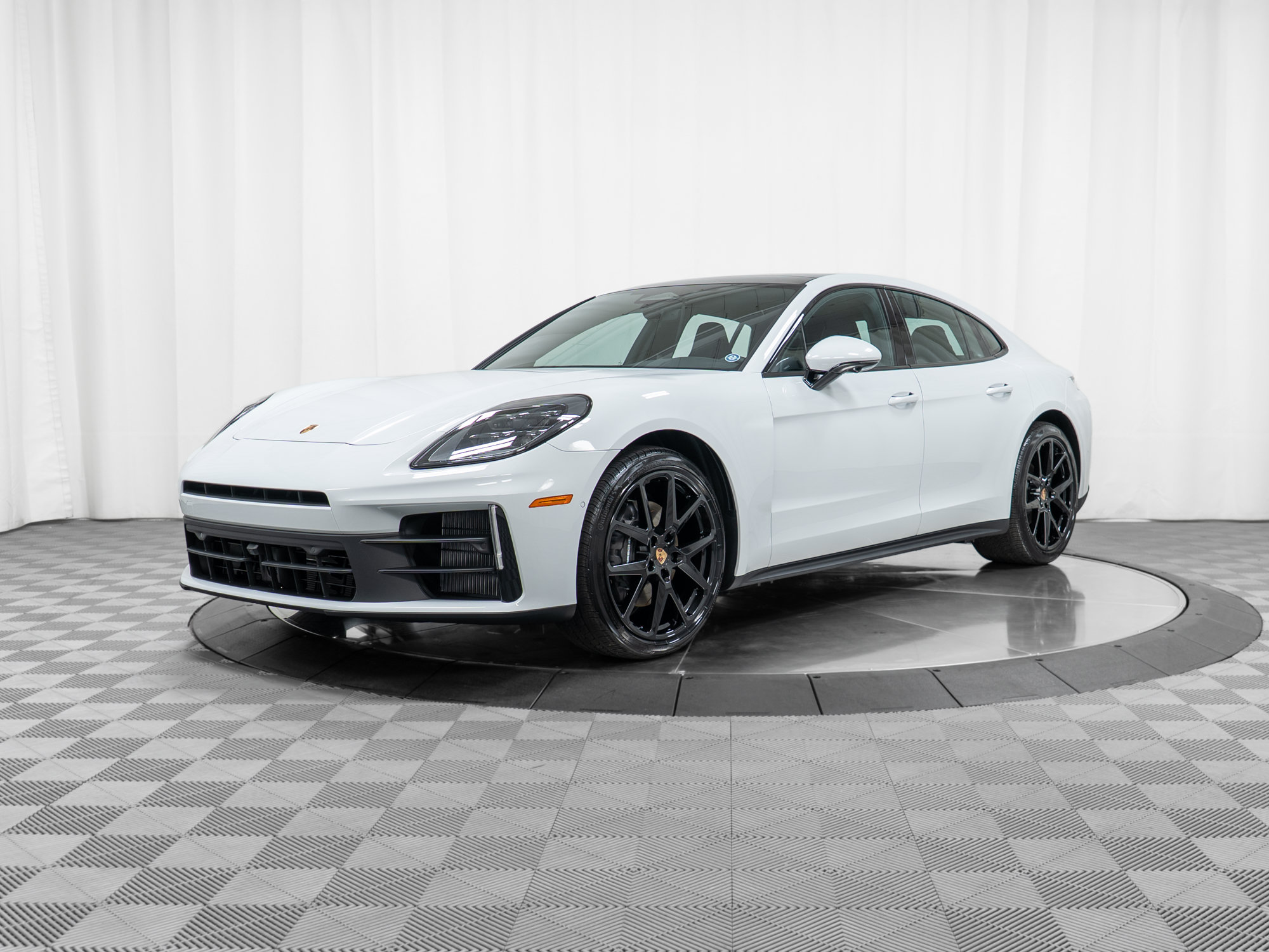 New 2026 Porsche Panamera 4