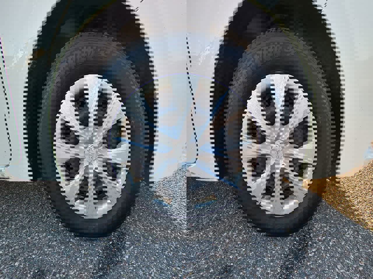 Used 2015 Toyota Corolla L image 10