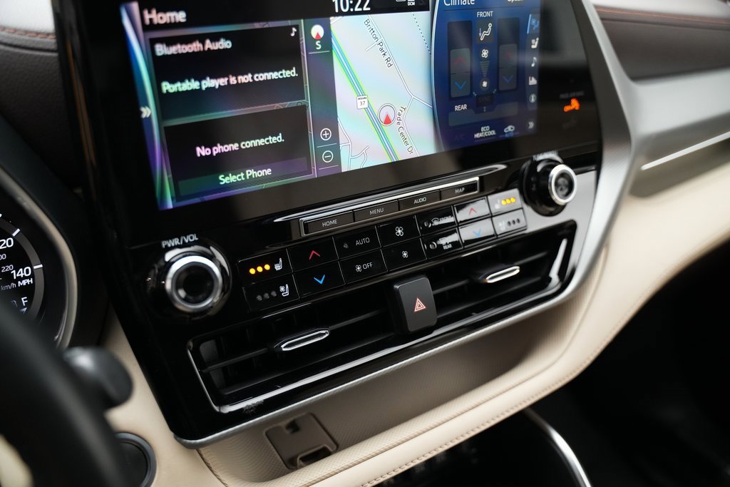 Used 2021 Toyota Highlander Platinum image 25