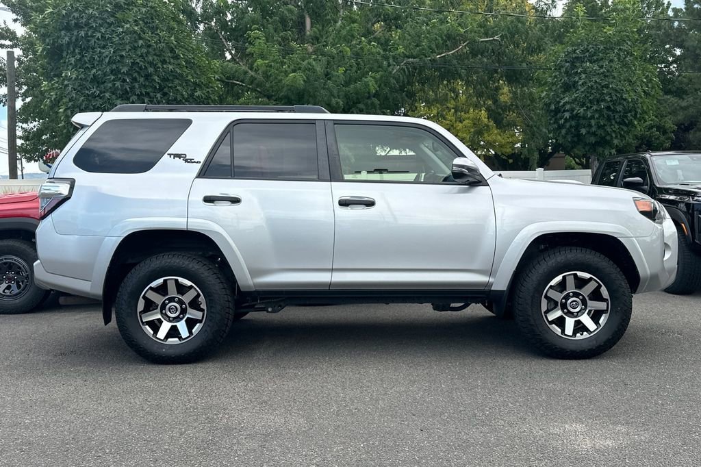 Used 2019 Toyota 4Runner TRD Off-Road Premium AWD/4WD image 3