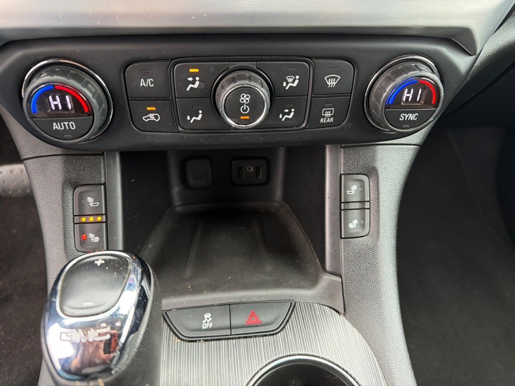 Used 2017 GMC Acadia SLT image 24