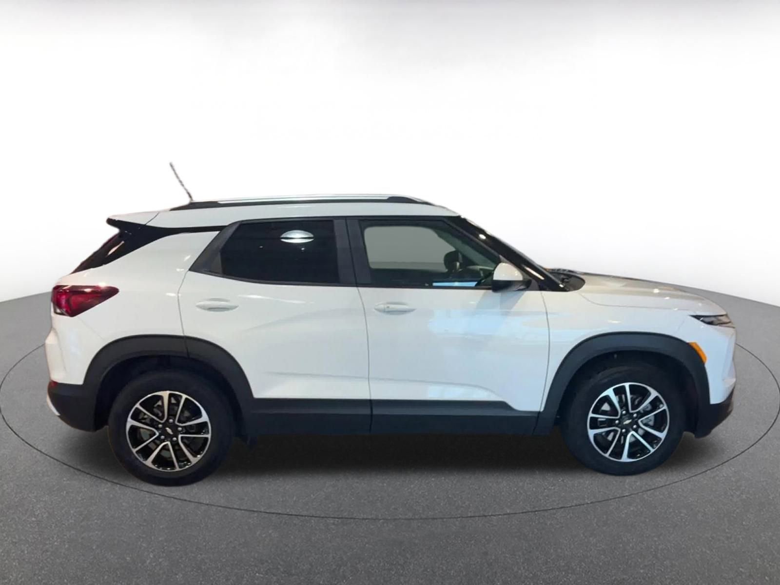 Used 2025 Chevrolet TrailBlazer LT image 16