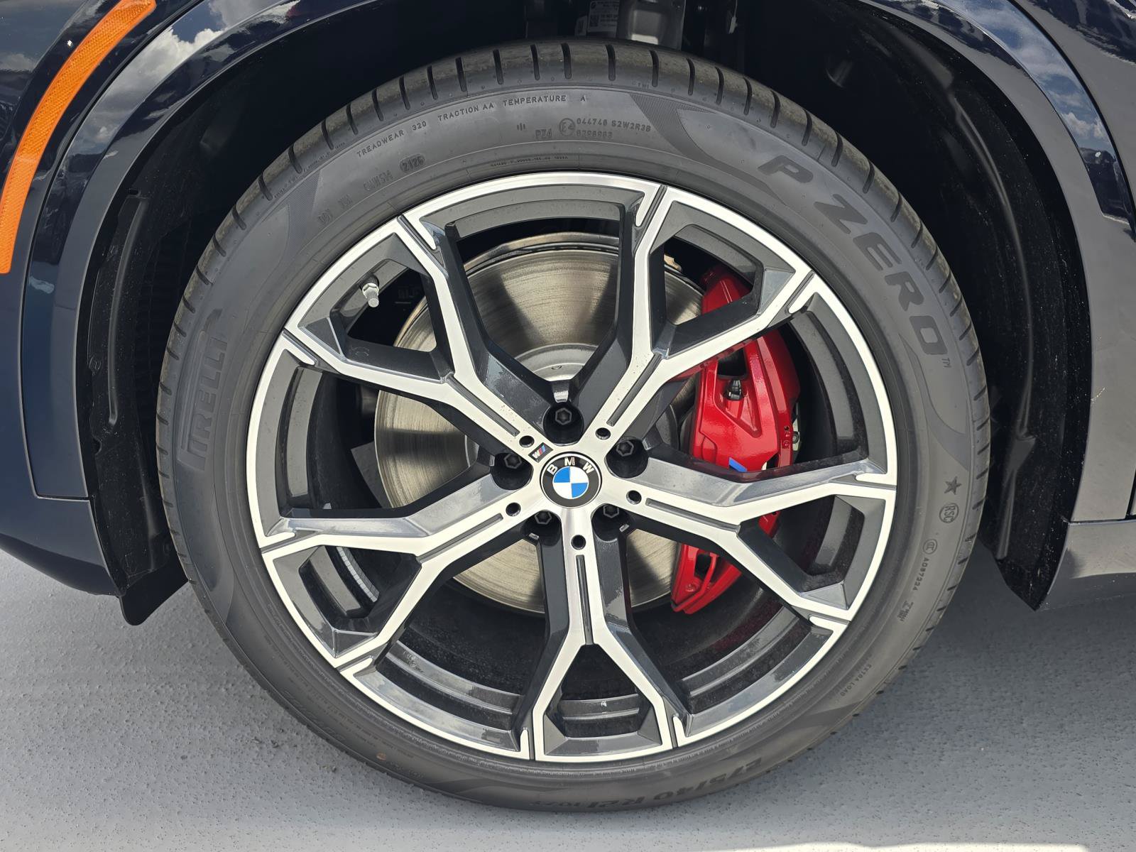 New 2026 BMW X5 xDrive50e w/ M Sport Package AWD/4WD image 5