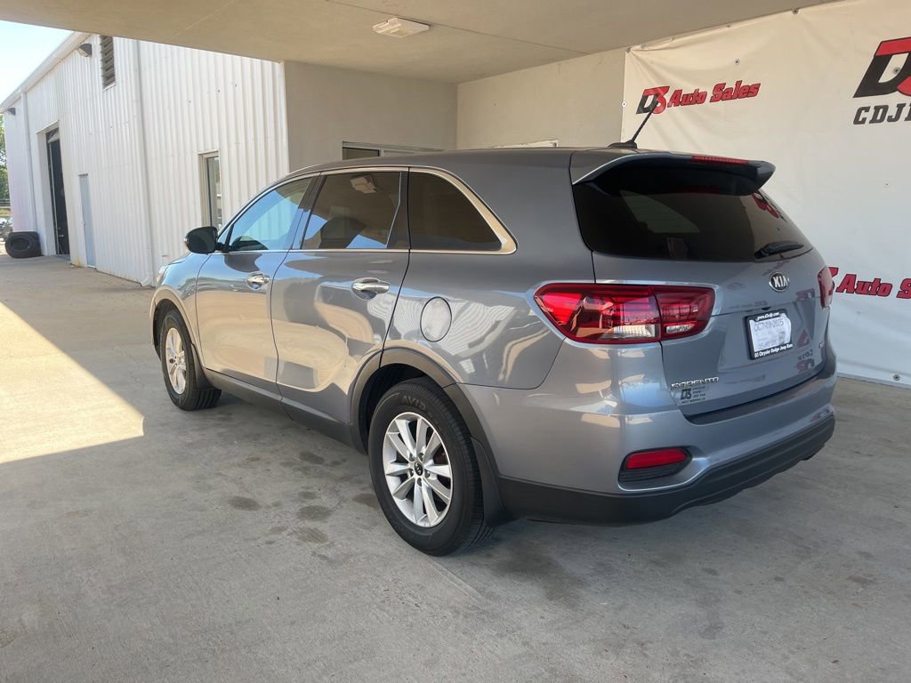Used 2020 Kia Sorento LX image 4