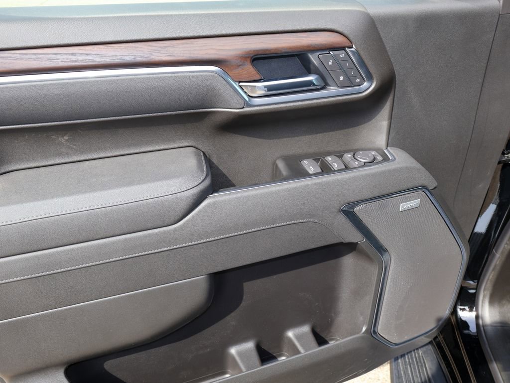 New 2026 GMC Sierra 1500 SLT AWD/4WD image 9