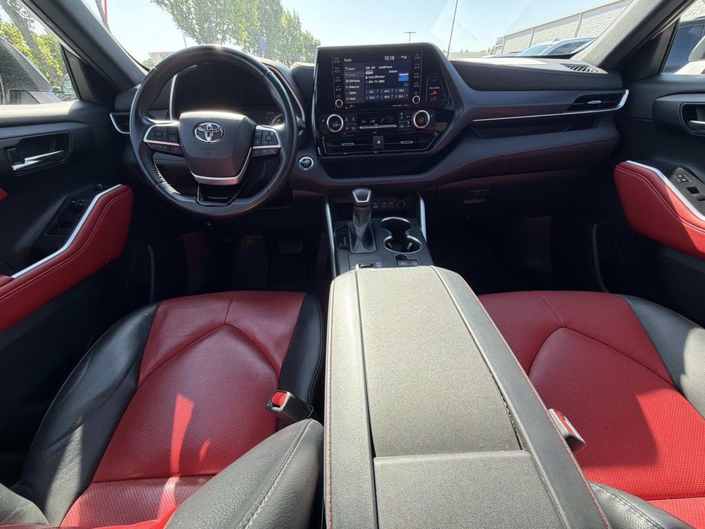 Used 2022 Toyota Highlander XSE FWD image 20