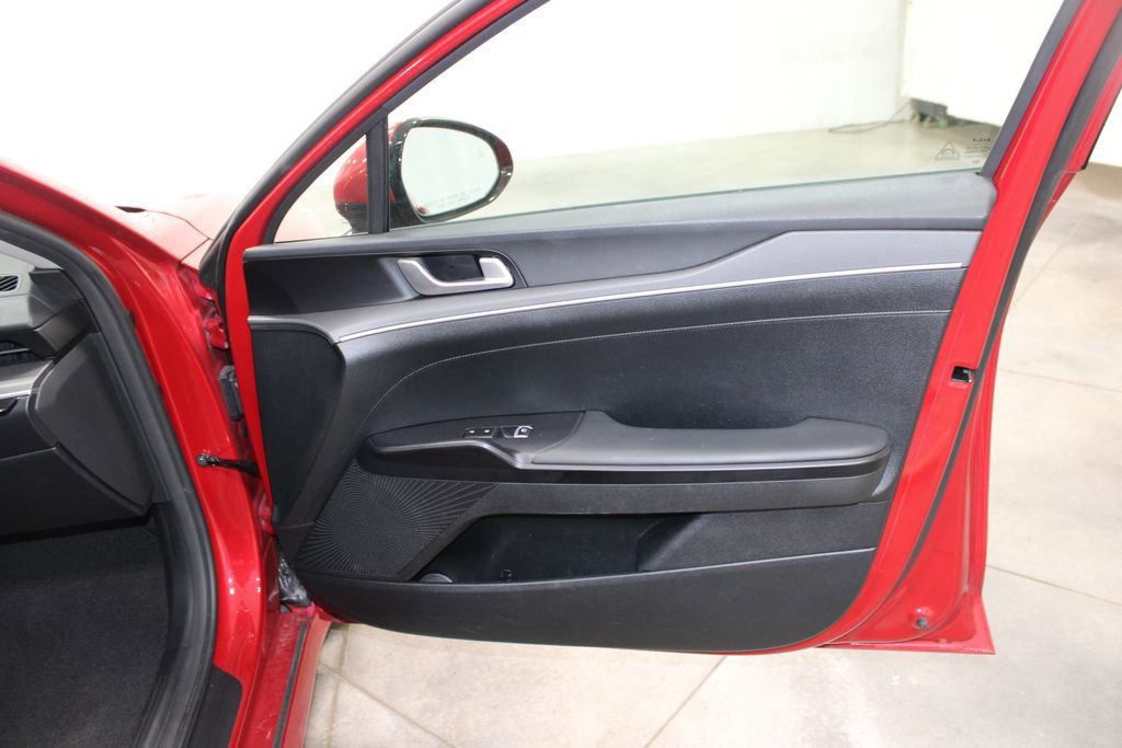 Used 2025 Kia K5 LXS image 21