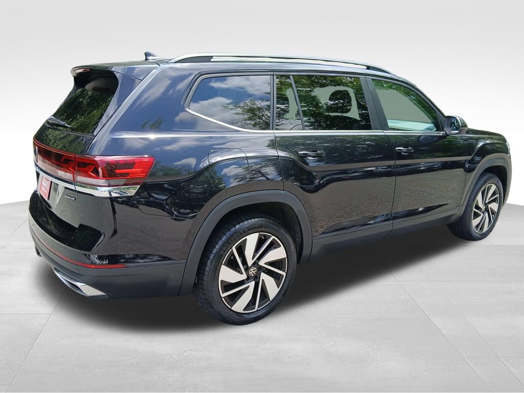 Used 2024 Volkswagen Atlas SE w/ Panoramic Sunroof Package AWD/4WD image 12