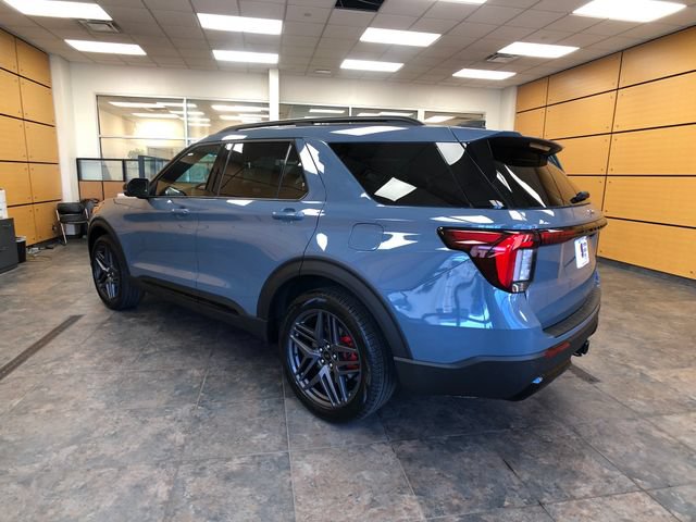 New 2026 Ford Explorer ST-Line w/ ST-Line Street Pack AWD/4WD image 5