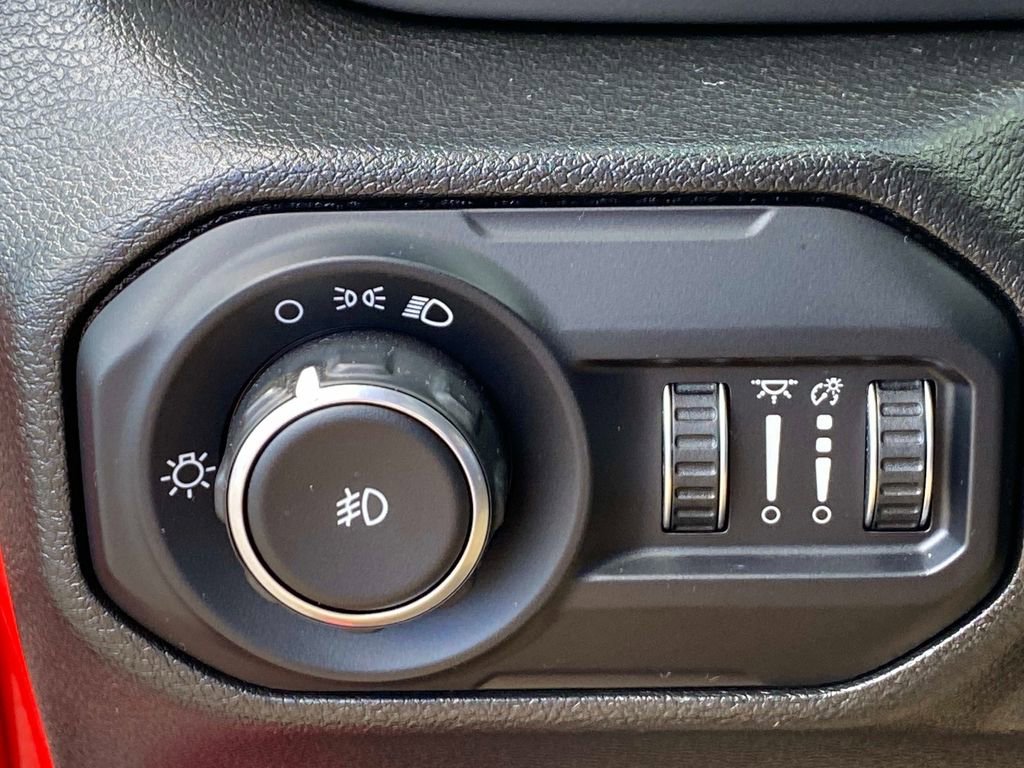 Used 2022 Jeep Wrangler Unlimited Sport AWD/4WD image 23