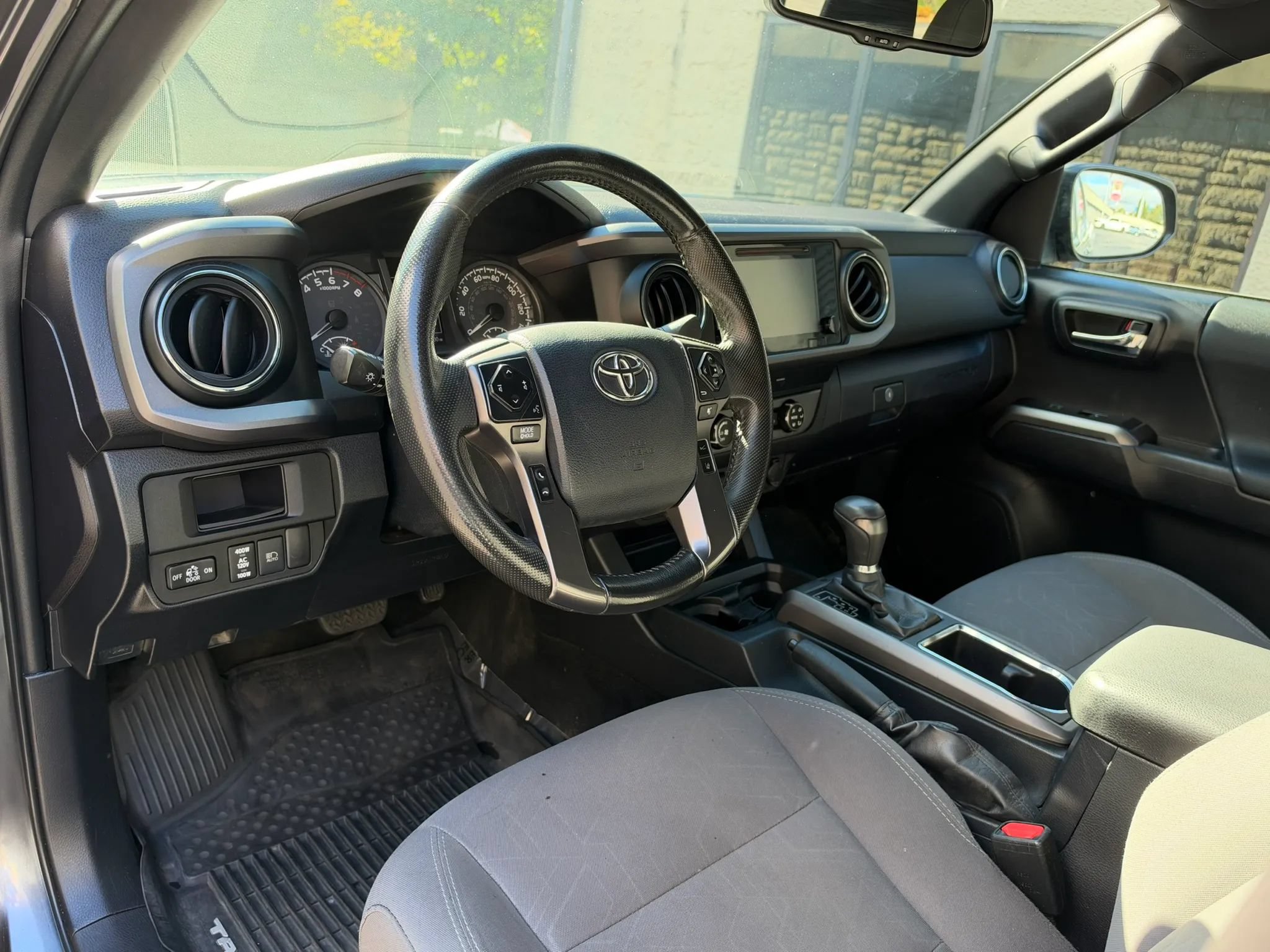 Used 2019 Toyota Tacoma TRD Off-Road AWD/4WD image 22