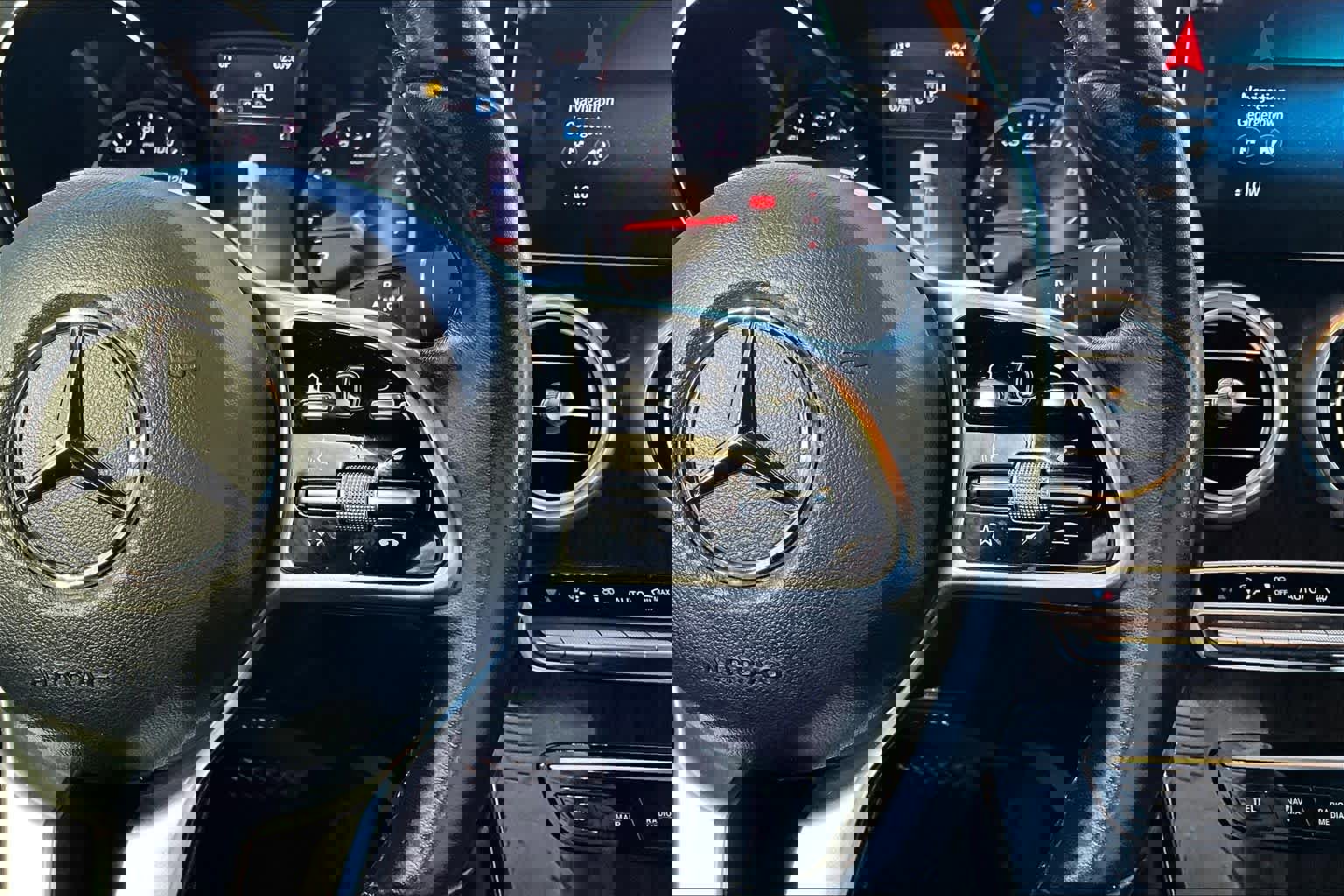 Certified 2022 Mercedes-Benz GLC 300 4MATIC w/ Driver Assistance Package image 22