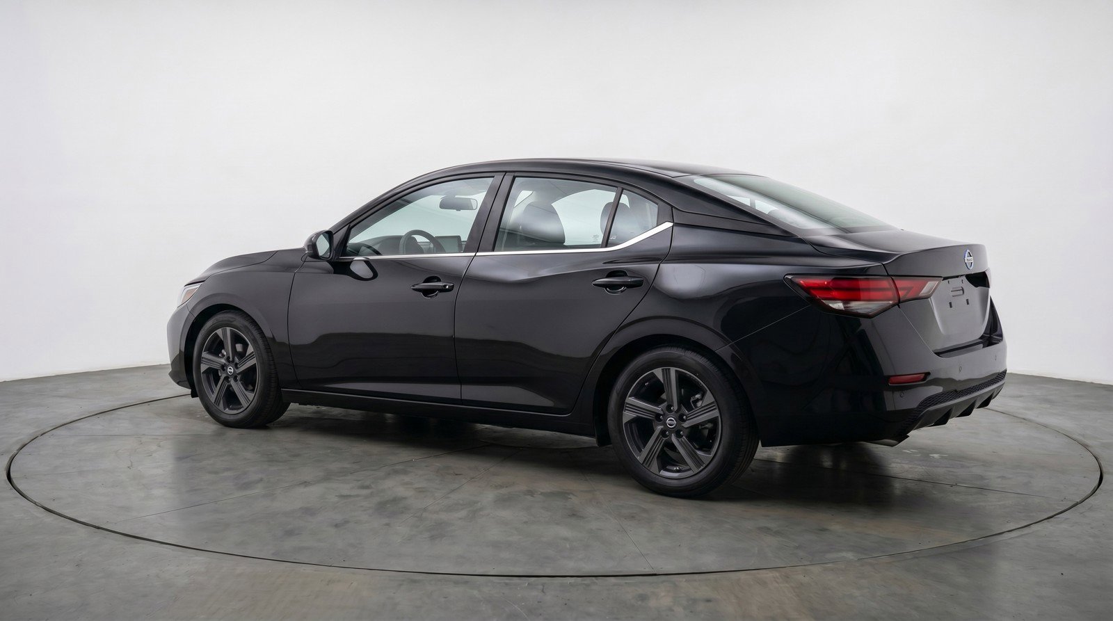 Used 2025 Nissan Sentra SV FWD image 5