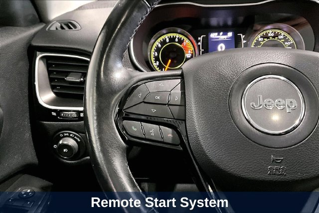 Used 2019 Jeep Cherokee Latitude w/ Comfort & Convenience Group AWD/4WD image 15