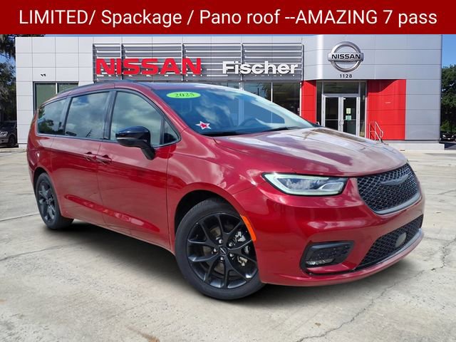 Used 2025 Chrysler Pacifica Limited