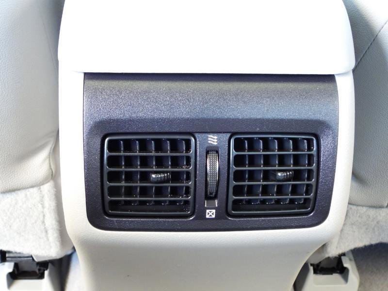 Used 2012 Toyota Camry XLE FWD image 43