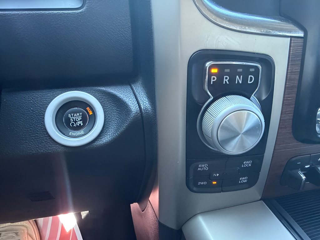 Used 2014 RAM 1500 Laramie w/ Convenience Group AWD/4WD image 19