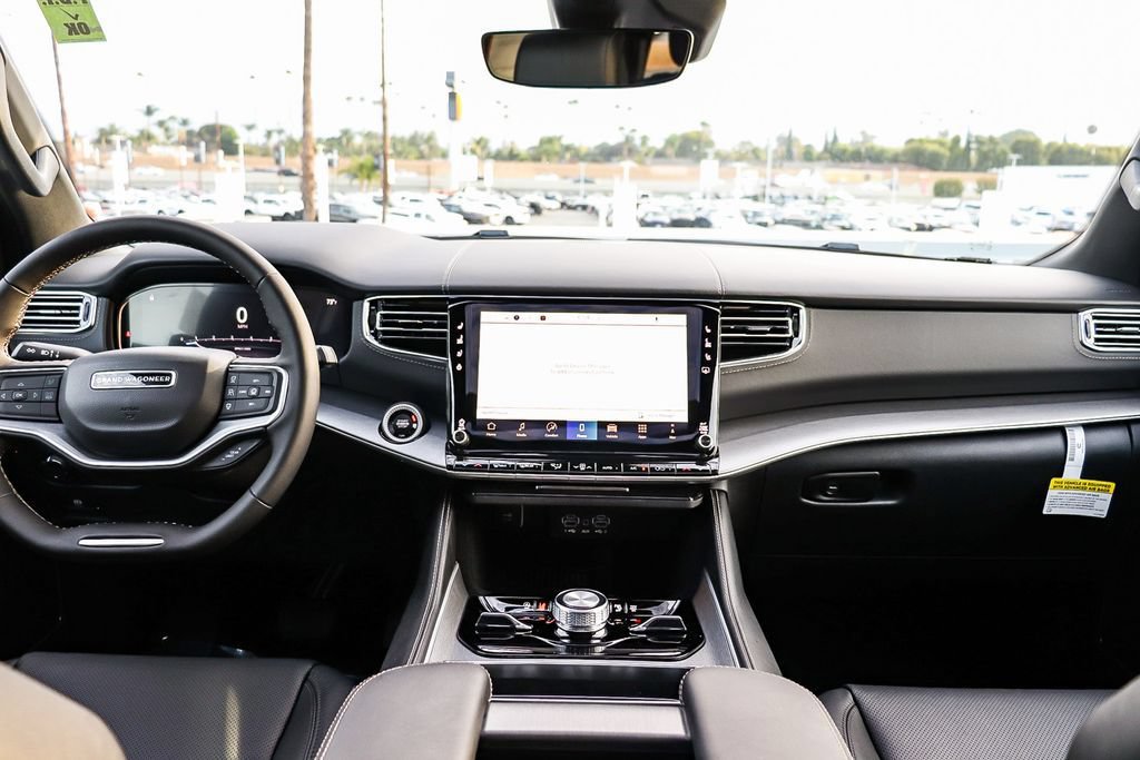 New 2026 Jeep Grand Wagoneer Limited AWD/4WD image 14