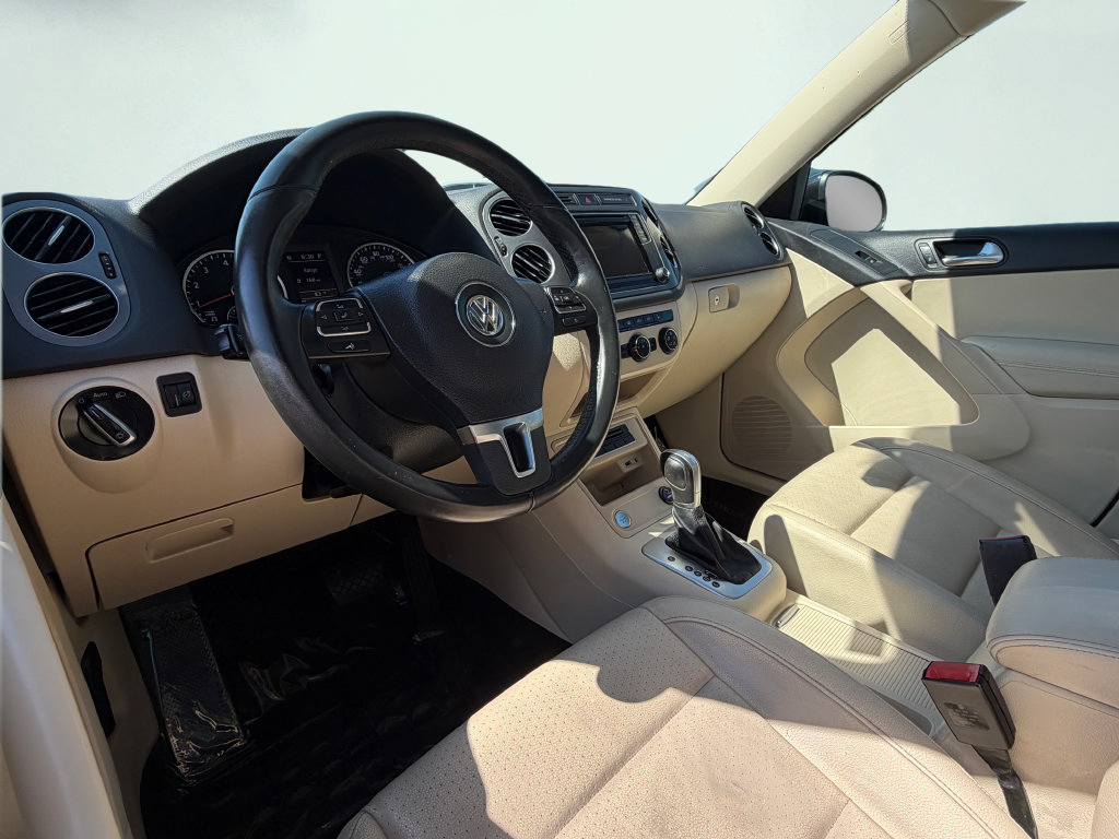 Used 2017 Volkswagen Tiguan Wolfsburg Edition FWD image 43