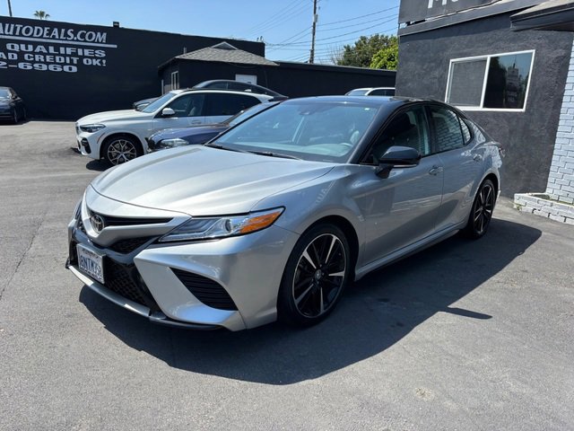 Used 2020 Toyota Camry XSE image 16