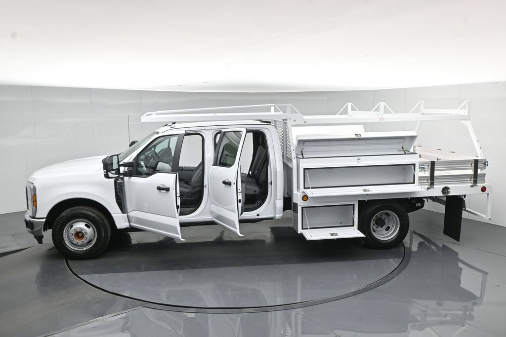 New 2026 Ford F350 XL w/ XL Chrome Package RWD image 42