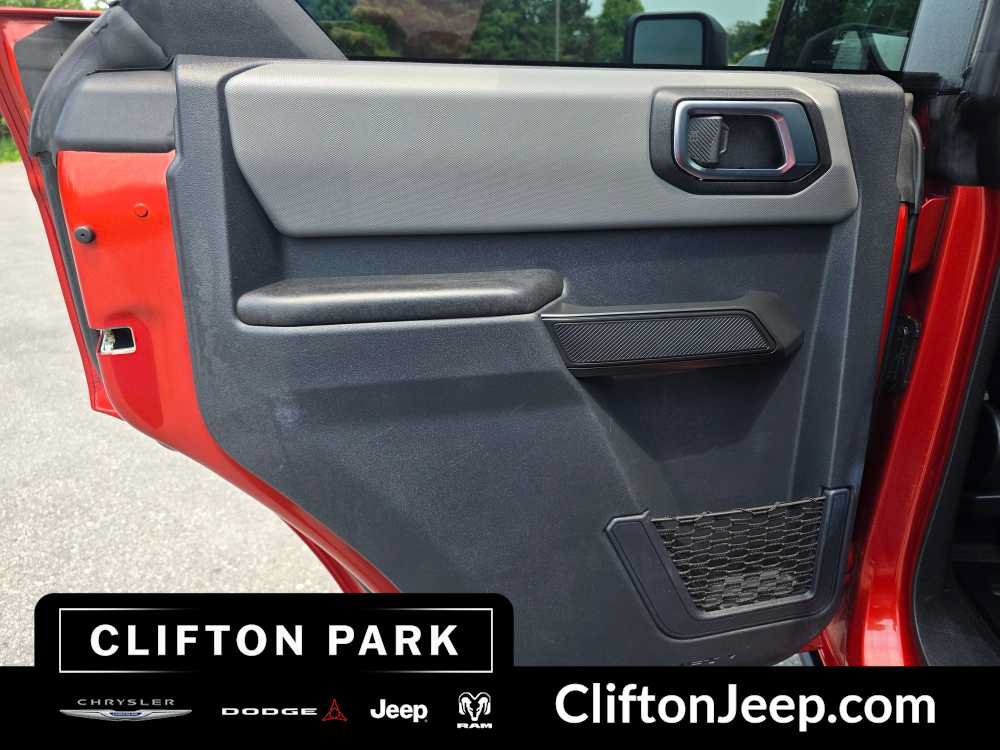 Used 2024 Ford Bronco Black Diamond AWD/4WD image 12