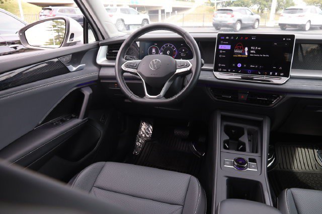 Used 2026 Volkswagen Tiguan SE FWD image 21