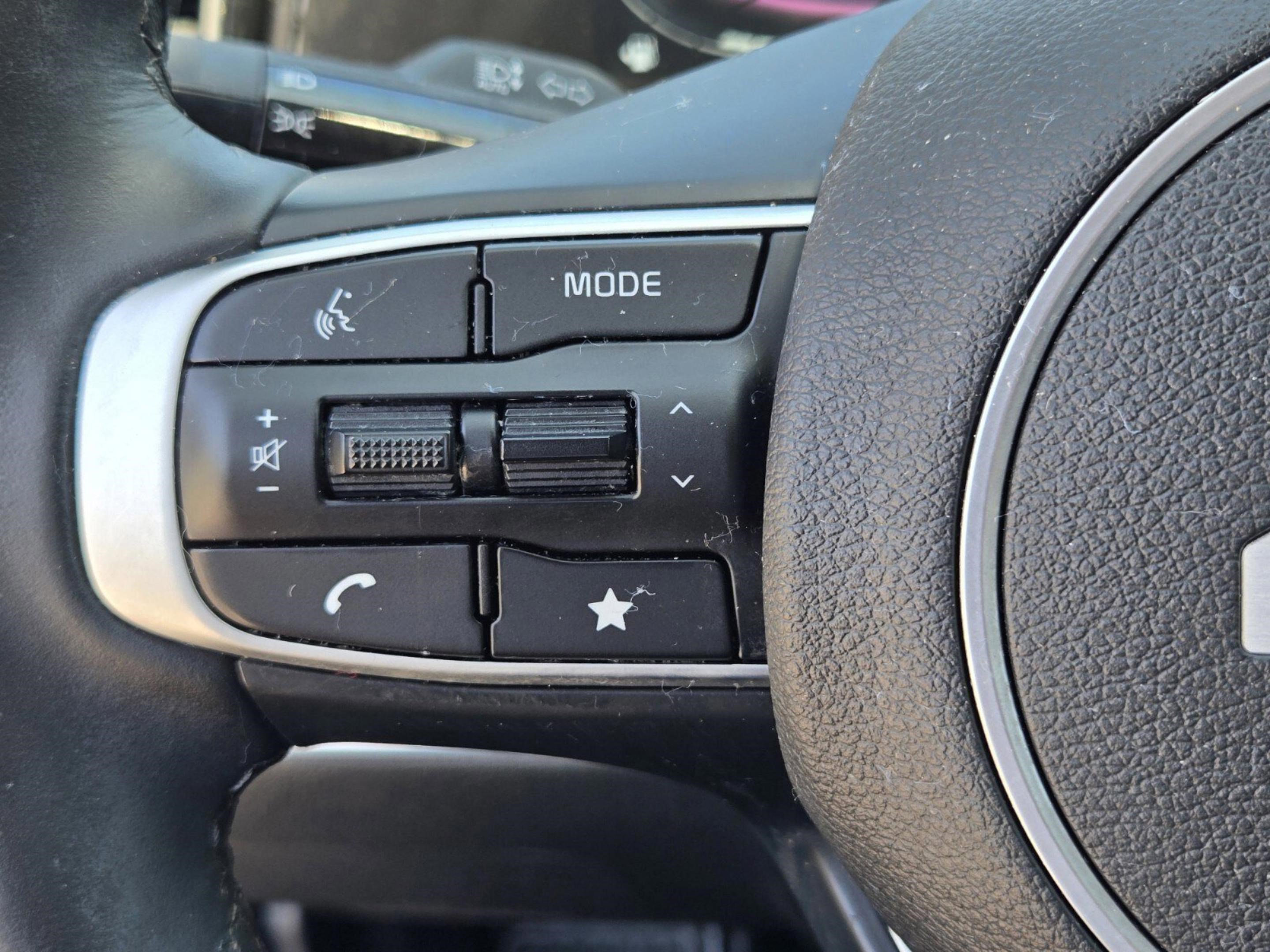 Used 2024 Kia Sportage EX image 50