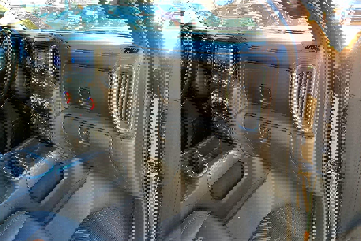 Used 2022 GMC Sierra 2500 AT4 w/ Gooseneck/5TH Wheel Package image 17