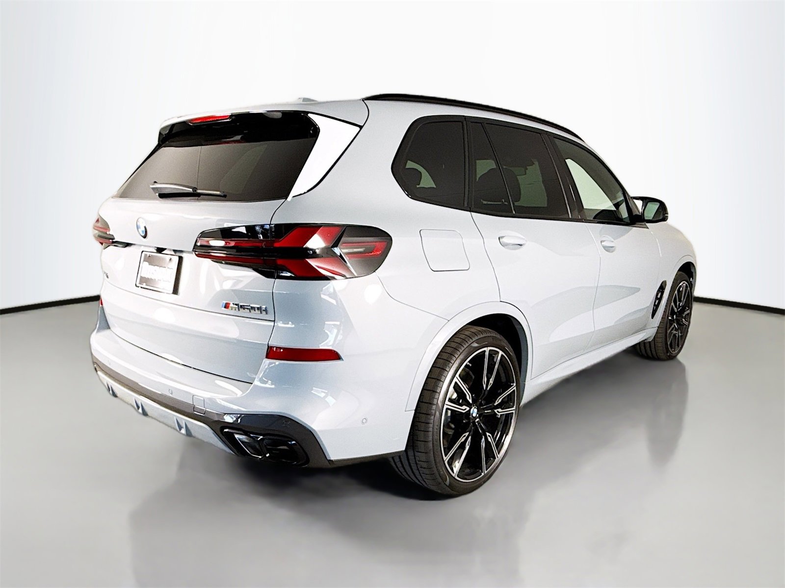 New 2026 BMW X5 M60i image 7