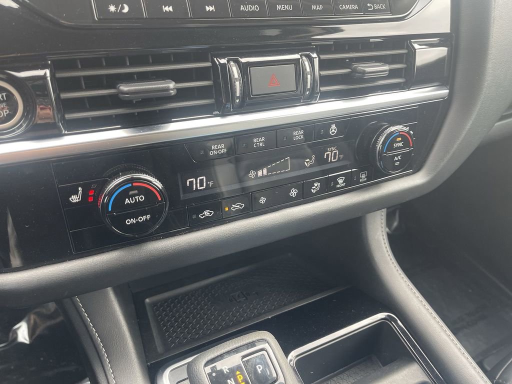 Used 2023 Nissan Pathfinder SL image 25