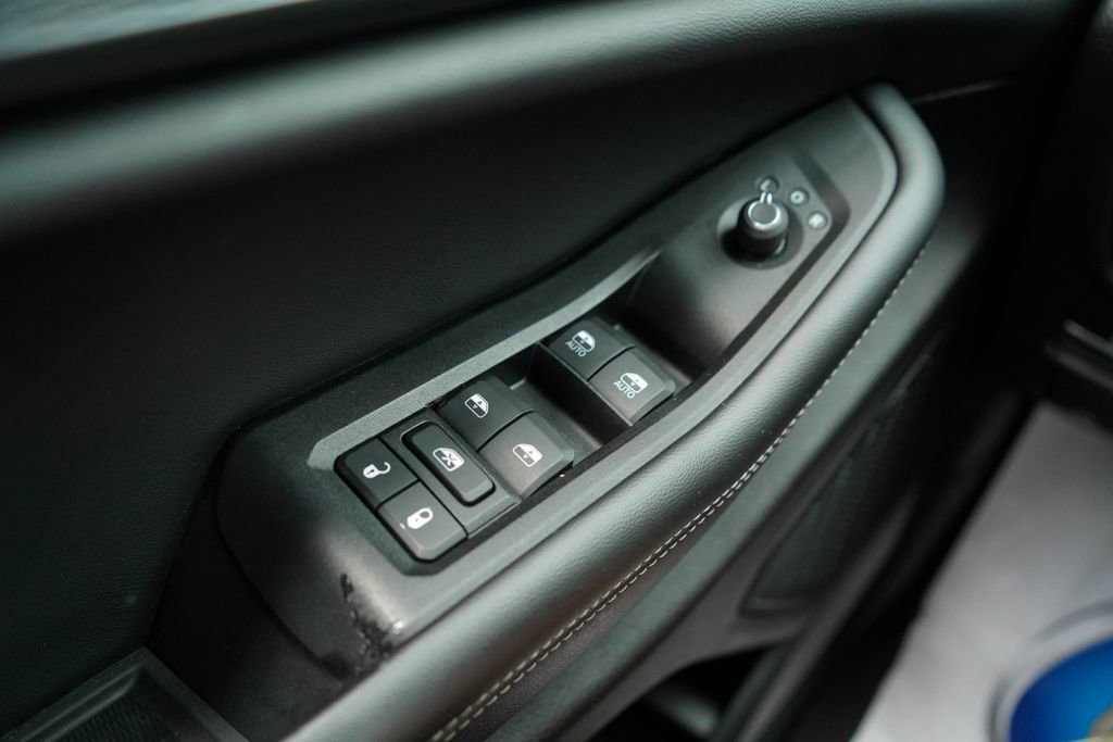 Used 2024 Jeep Grand Cherokee Altitude AWD/4WD image 28