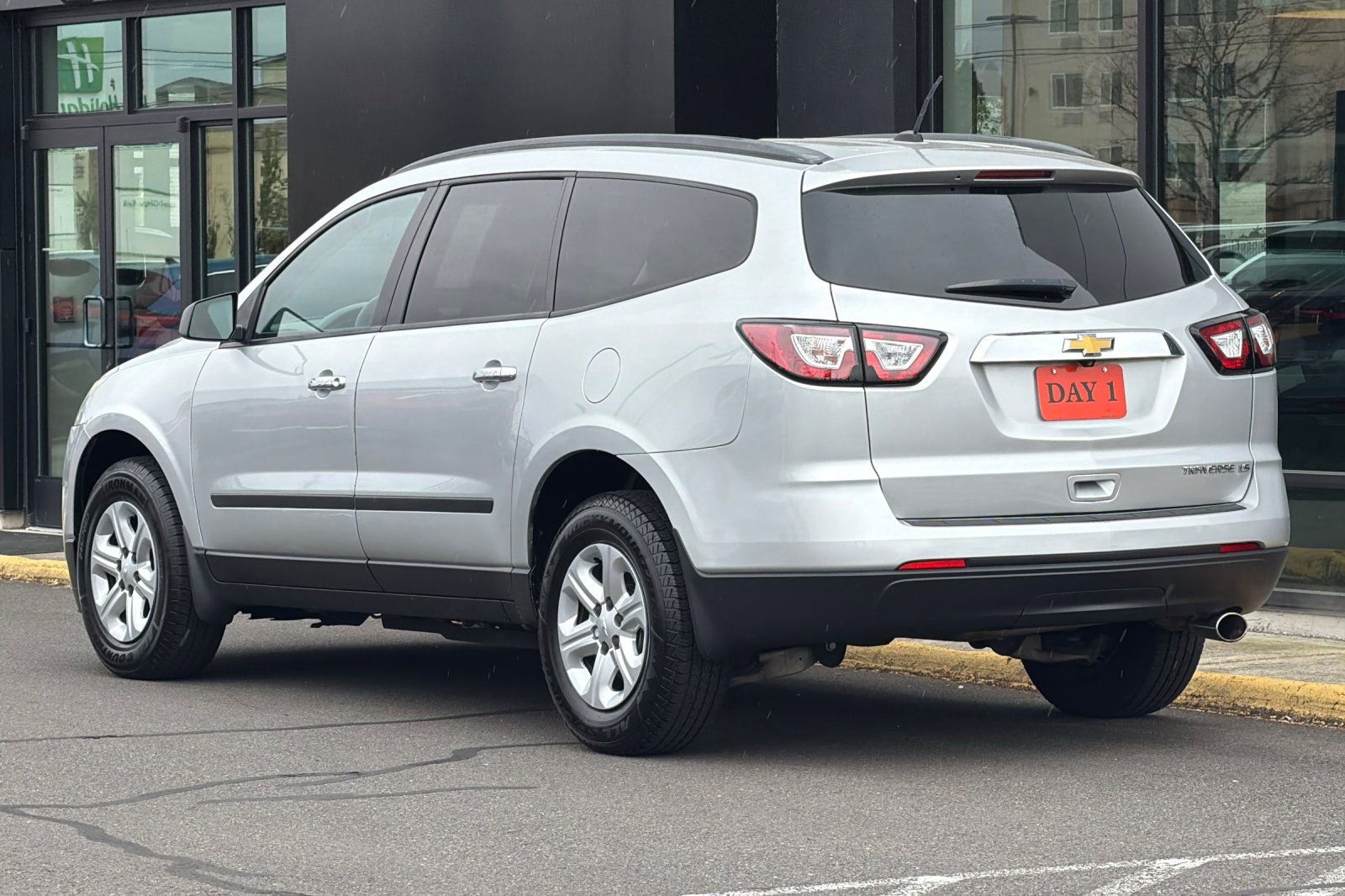Used 2015 Chevrolet Traverse LS FWD image 7