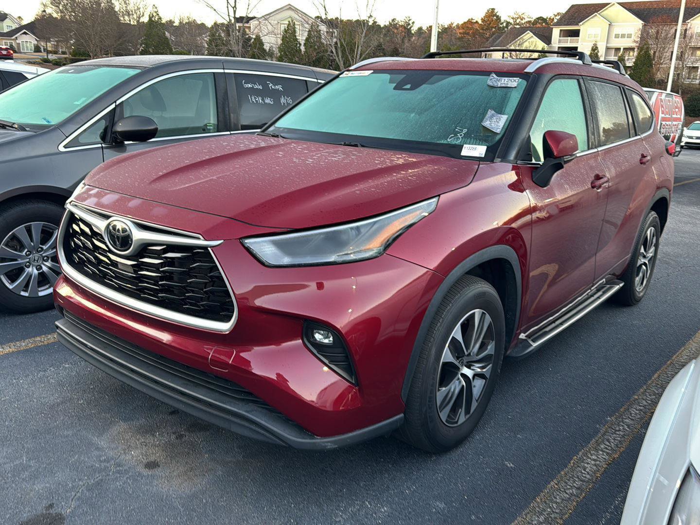 Used 2022 Toyota Highlander XLE image 9