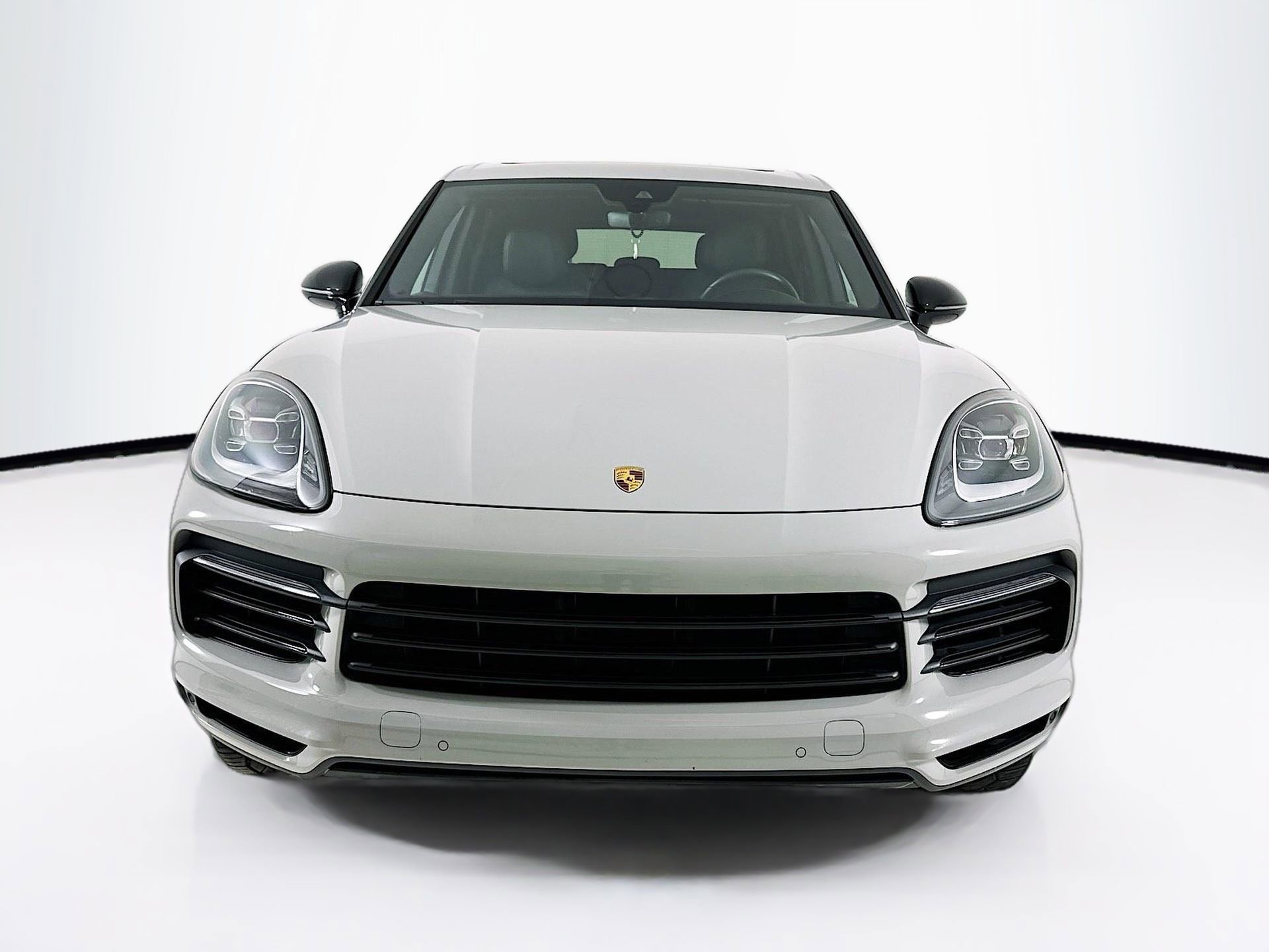 Used 2021 Porsche Cayenne AWD/4WD image 2