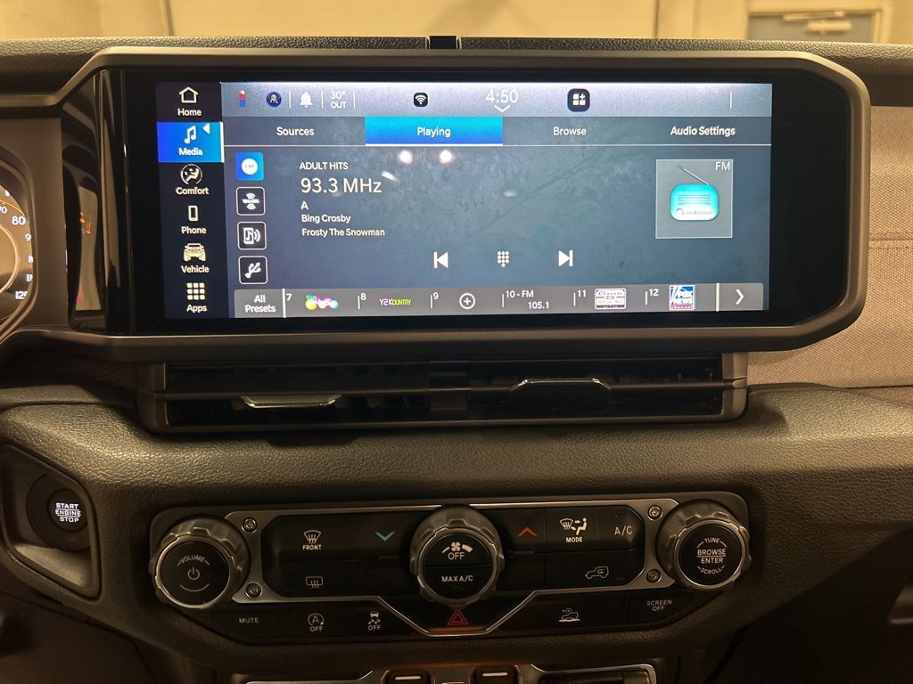 Used 2024 Jeep Gladiator Sport image 25