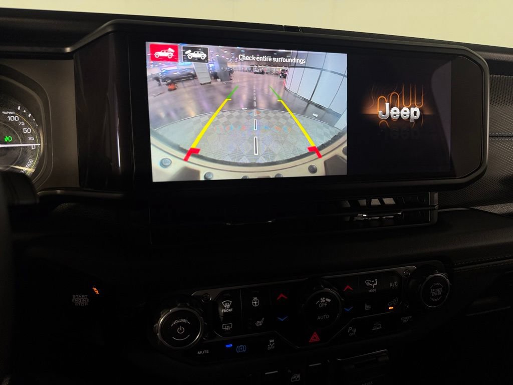Used 2024 Jeep Wrangler Unlimited Rubicon 4xe AWD/4WD image 19
