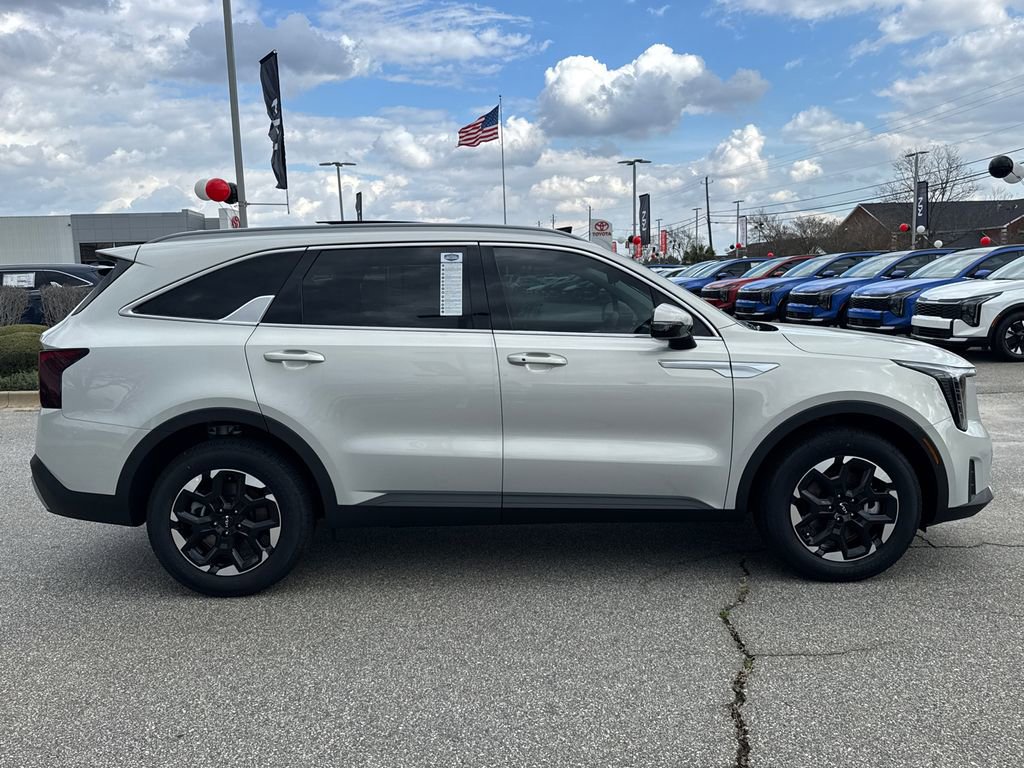 New 2026 Kia Sorento S w/ S Panoramic Sunroof Package FWD image 2